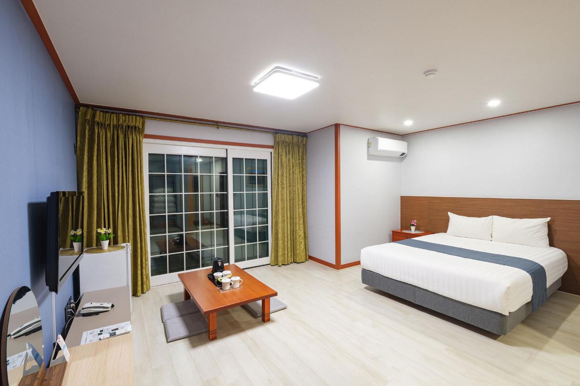 Sea Cliff Hotel Jeju Exterior foto