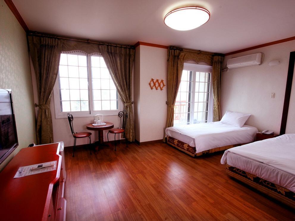 Sea Cliff Hotel Jeju Exterior foto